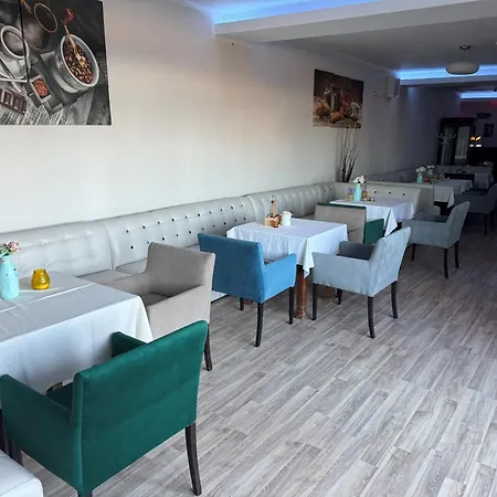 维拉拉梅酒店 3* 艾福雷诺德